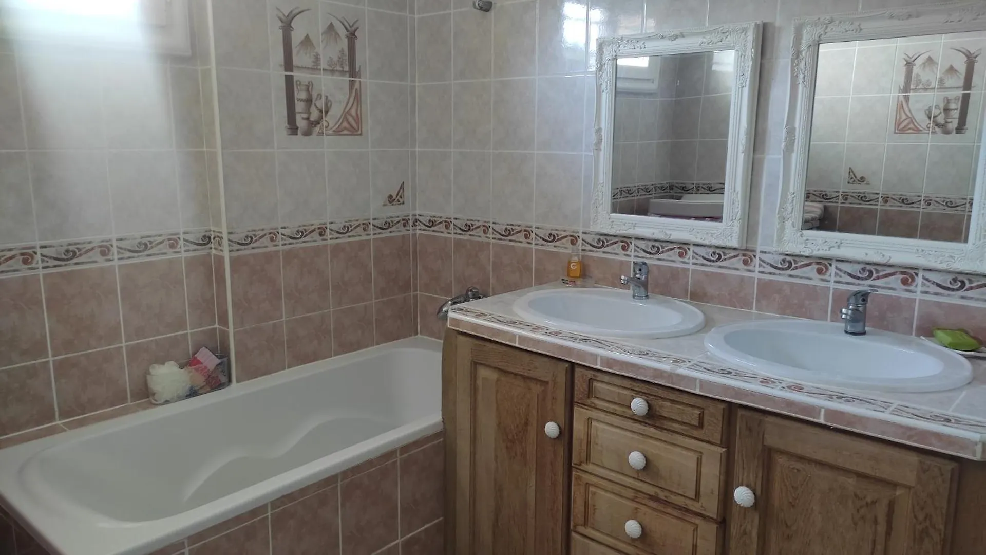 Holiday home Maison Piscine Privee Robion Luberon Ideal Famille
